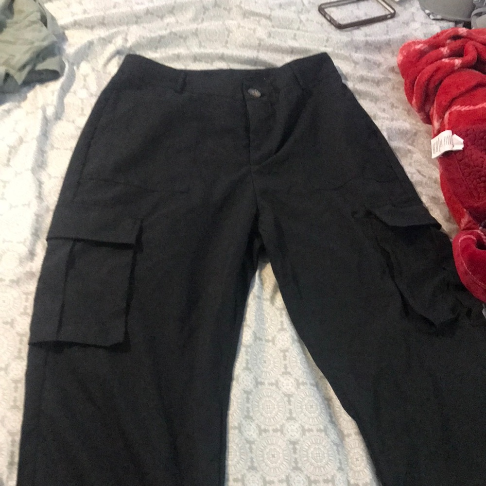 Black cargo worn once no holes
